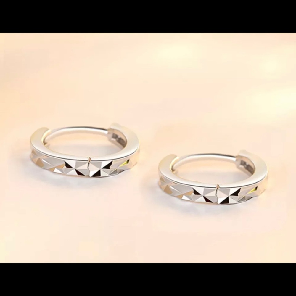 925 silver diamond cut huggies hoop earrings